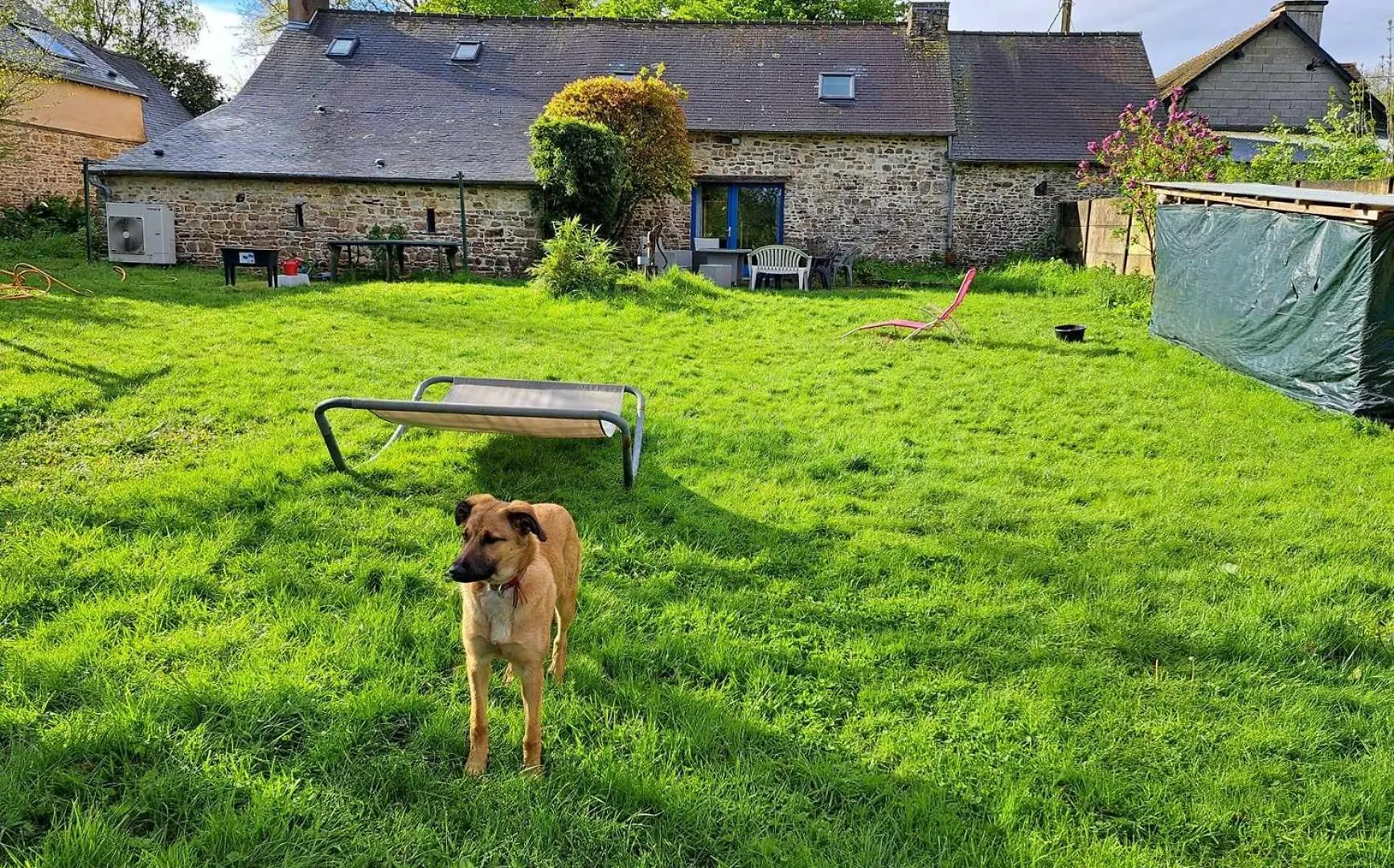 Un Petit Coin De Paradis Pres De Rennes Tresboeuf 0*,  Francja